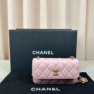 CHANEL 粉色山茶花金球 mini woc