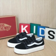 HITAM Vans School Shoes/kids Shoes/kids School Shoes/Plain Black Shoes/School Shoes/kids Fashion vans SLIP ON MOMA vans Shoes Boys And Girls vans old skoll kids grade premium 26-30 Vans Kids Pe