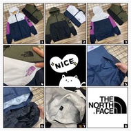 THE NORTH FACE 新款字母刺繡1990防風連帽外套 (男女同款)