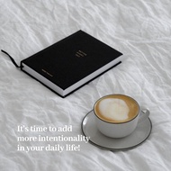 365 Day Guided Reflection Journal For Personal Growth Unlock Self-discovery & Achieve Goals. Cozy Mo