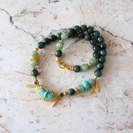 Journal-鷹羽(和田玉)祖母綠色碧玉貓眼瓷藍x藍松石鷹999足金手串