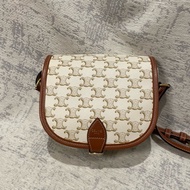 Celine 白色的老花 馬鞍包