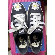 KEDS Girls for Kids/Teens Shoes Size 5 US/ 37 EU
