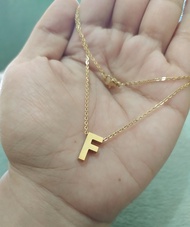 Lan’z Kalung Liontin Huruf F Kecil Titanium Anti Karat ( emas)