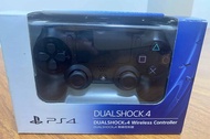 「現貨」PS4原廠 遊戲手把 無線控制器 DUALSHOCK 4。下單前請詢問商品是否還在，感恩