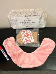 （3960）全新粉紅色蒸氣頸枕Steam Neck Pillow by Francfranc, 將布袋中的亞麻籽放入微波爐加熱,然後放入隨附蓋子中,獲得溫暖的感覺, 約長15x 闊27cm, 清貨減價