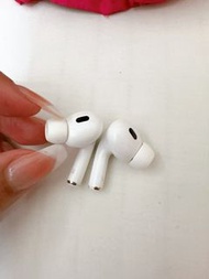Apple Airpods2耳機左右兩個