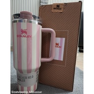 Stanley Tumbler 40 oz