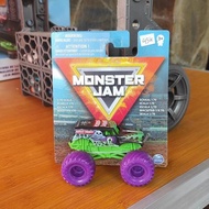 Monster Jam Spinmaster Grave Digger scale 1 72