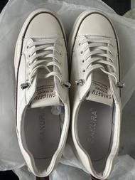 SHIGETU SAKURA 白色休閒鞋