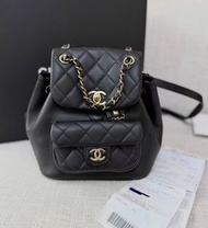 Chanel 24p duma 黑金雙肩包