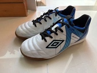 Umbro Accerator kids soccer boots 兒童平底足球鞋