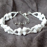 小花手鍊, 施華洛世奇元素, 粉筆白