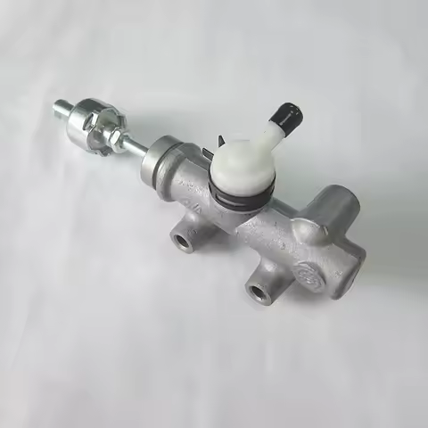 Car accessories 31420-60030 clutch master cylinder for Toyota LAND CRUISER PRADO GRJ120 KZJ120 LJ120