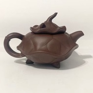 宜興一廠廠版紫砂壺-荷葉青蛙（魯文琴製）