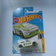 HW '12 FORD FIESTA checkmate