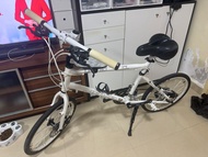 白色 JAVA 單車