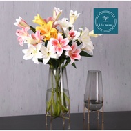 72cm high-quality artificial Lily flower branch used in decor to decorate luxurious spaces.