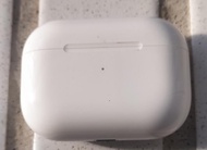 Airpod無線充電盒一個