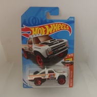 HW '87 Dodge D100(S9)