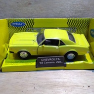 Diecast classic car chevrolet camaro z28 yellow by welly