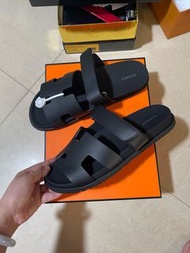 Hermes 黑色二舅拖鞋