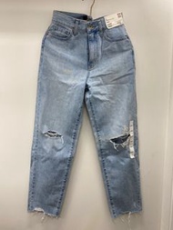 Uniqlo 淺藍色錐形高腰破洞牛仔褲