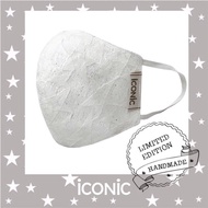 iCONiC  PURE WHITE Sparkling Mask #4410 หน้ากากผ้า สีขาว ผ้าลูกไม้ ลายดาว วิบวับๆ รูปทรง 3 มิติ หน้ากาาผ้า หน้ากากแฟชั่น หน้ากาอนามัย