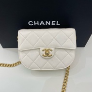 Chanel香奈兒 22b白色馬鞍包