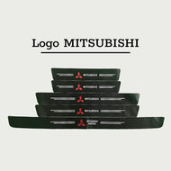 Bộ 5 Miếng Dán Chống Trầy Xước BC2 Bảo Vệ Bậc Cửa Và Dán Cốp Ô Tô Bằng Sợi Carbon Bền Đẹp