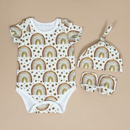 Newborn clothes set of 3: baby onesie, knot hat and mittens, size 0-3 months