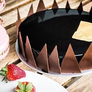 Elements Cake Chocolate Blackout Cake (6inch)