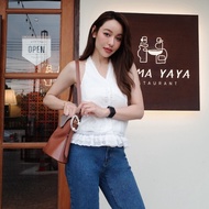 MOTTOM - VOUGE Halter Neck Lace Top | เสื้อคล้องคอแต่งระบาย สีขาว