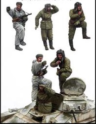 【預訂】1/35 二戰蘇聯士兵3人 樹酯人型  E131