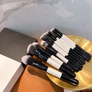 Street Wear 12 Makeup Brush Nose Shadow Brush Set Contouring Tool Brush Set Full Set Blush Brush Bea