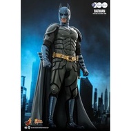 [ PRE ORDER / 預訂 ] Hot Toys BATMAN  MMS697 WB100 BATMAN  1/6  蝙蝠俠  100週年 成品人偶
