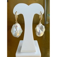 LOOP BAROQUE EARRING