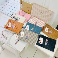 กระเป๋าทรงคลัท NEW Big Clutch bags 2023 กระเป๋าคล้องมือ แบรนด์แท้ TTWN BEAR ✨พร้อมส่ง✨