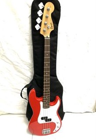 95% new good working fender p bass squier series