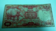 Uang Kertas Kuno/Lama 100 Rupiah tahun 1977