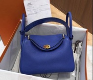 Hermes Y刻 藍色拼鱷魚皮金扣lindy26 touch  附件：防塵袋 盒子 雨衣