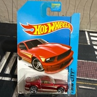 Hot Wheels 07 Ford Mustang