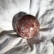 紅文石球 紅紋石球 連座 天然 水晶原石 5.8cm