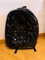 平讓 Issey Miyake Bao Bao  經典閃黑大背囊