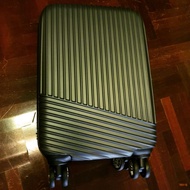 Luggage 20inch Matt Black