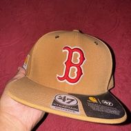 Topi Boston 47captain x Carhartt