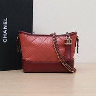 CHANEL GABRIELLE流浪小號20拼色牛皮25開金銀扣肩背包