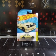 Hot Wheels '92 BMW M3 - HW the 90s 4/10