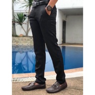 Dockers Men Straight Cut Signature Lux Cotton stretch Pants