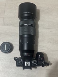 Olympus OM-1 + Olympus 100-400mm Lens + MC-14 1.4x Teleconverter (可分開）